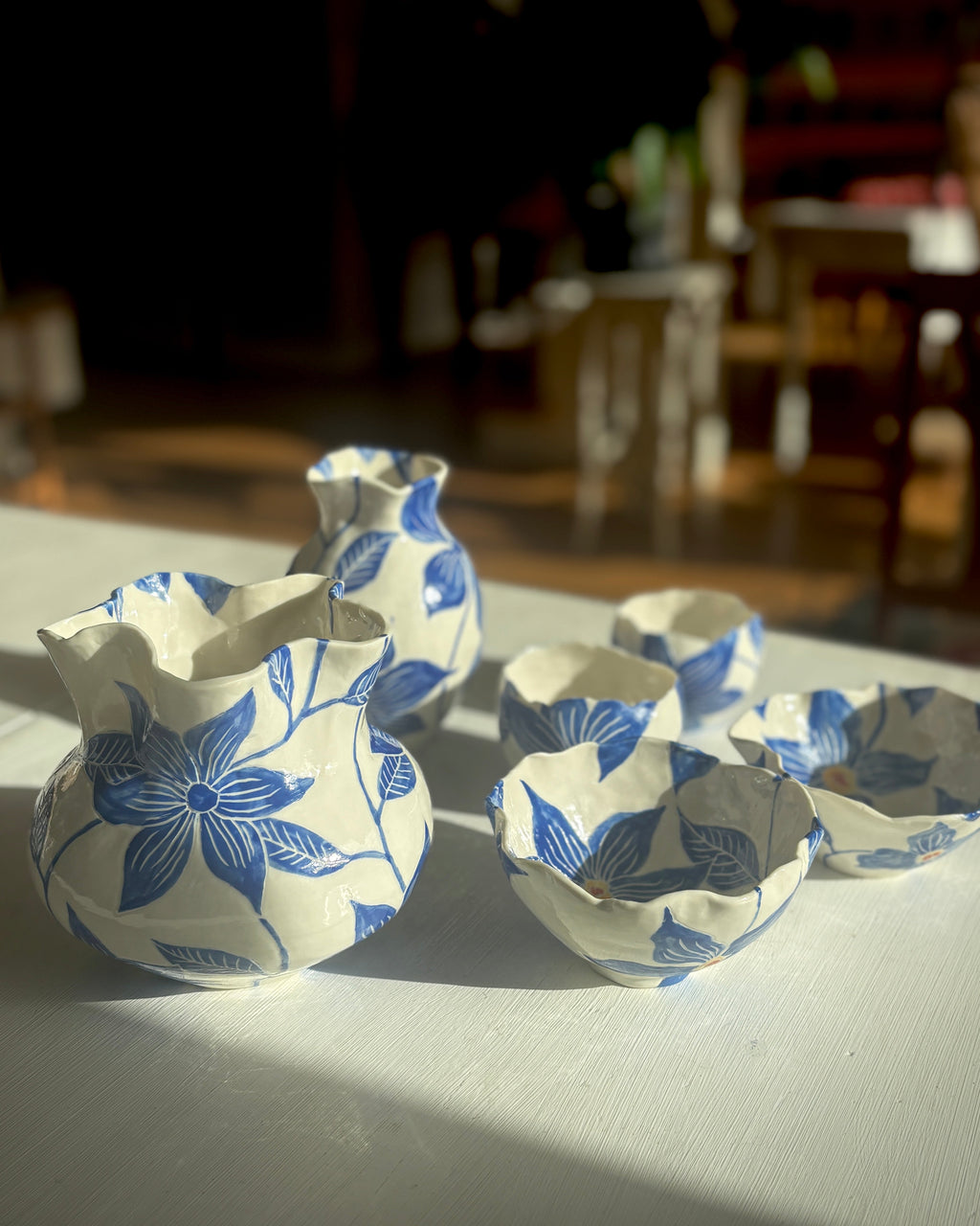 Vas med handmålade blommor "Blå 2"
